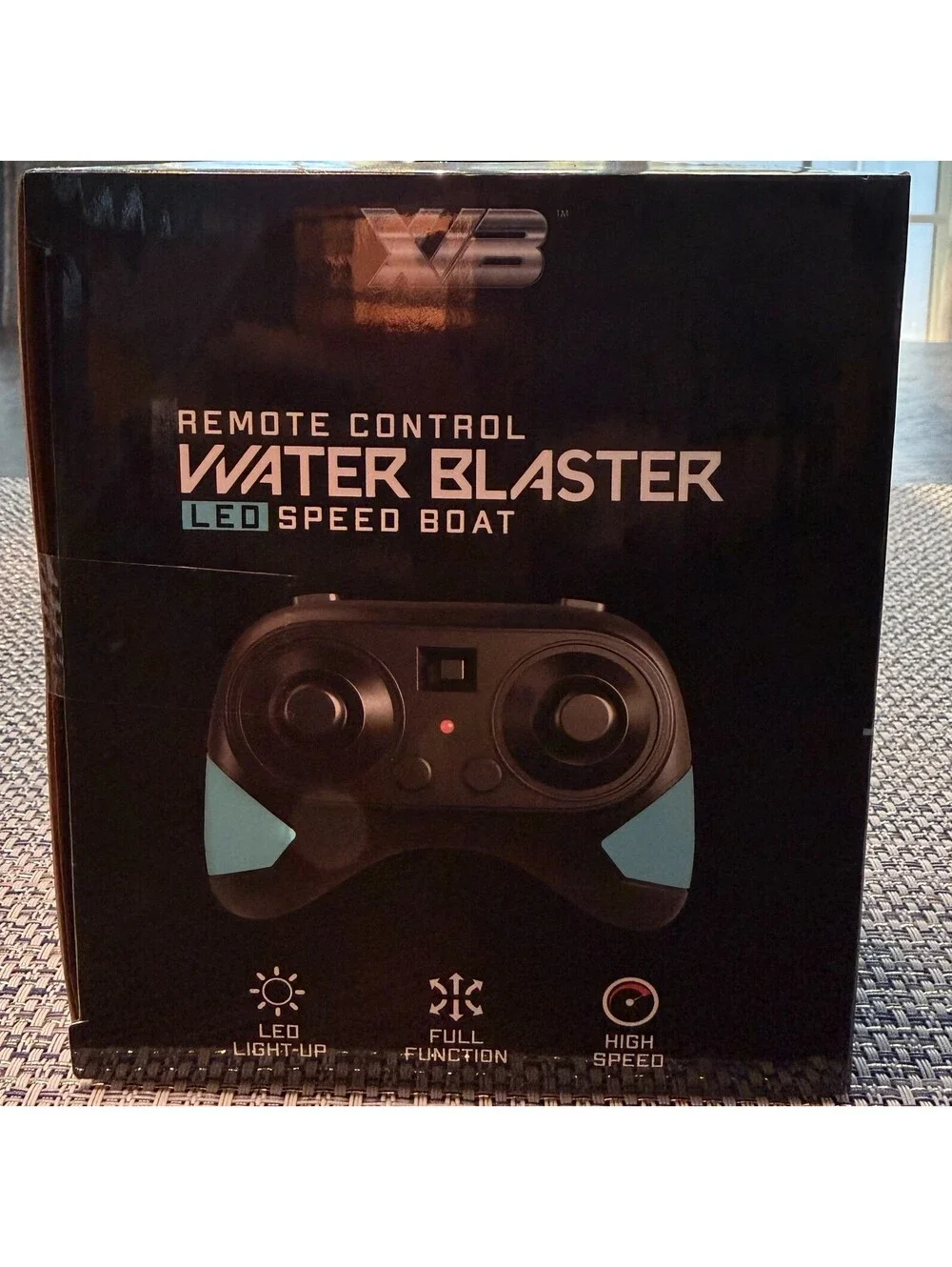XVB Remote Control Water Blaster LED Speed Boat 2.4GHz RC Toy Built-In Water Can